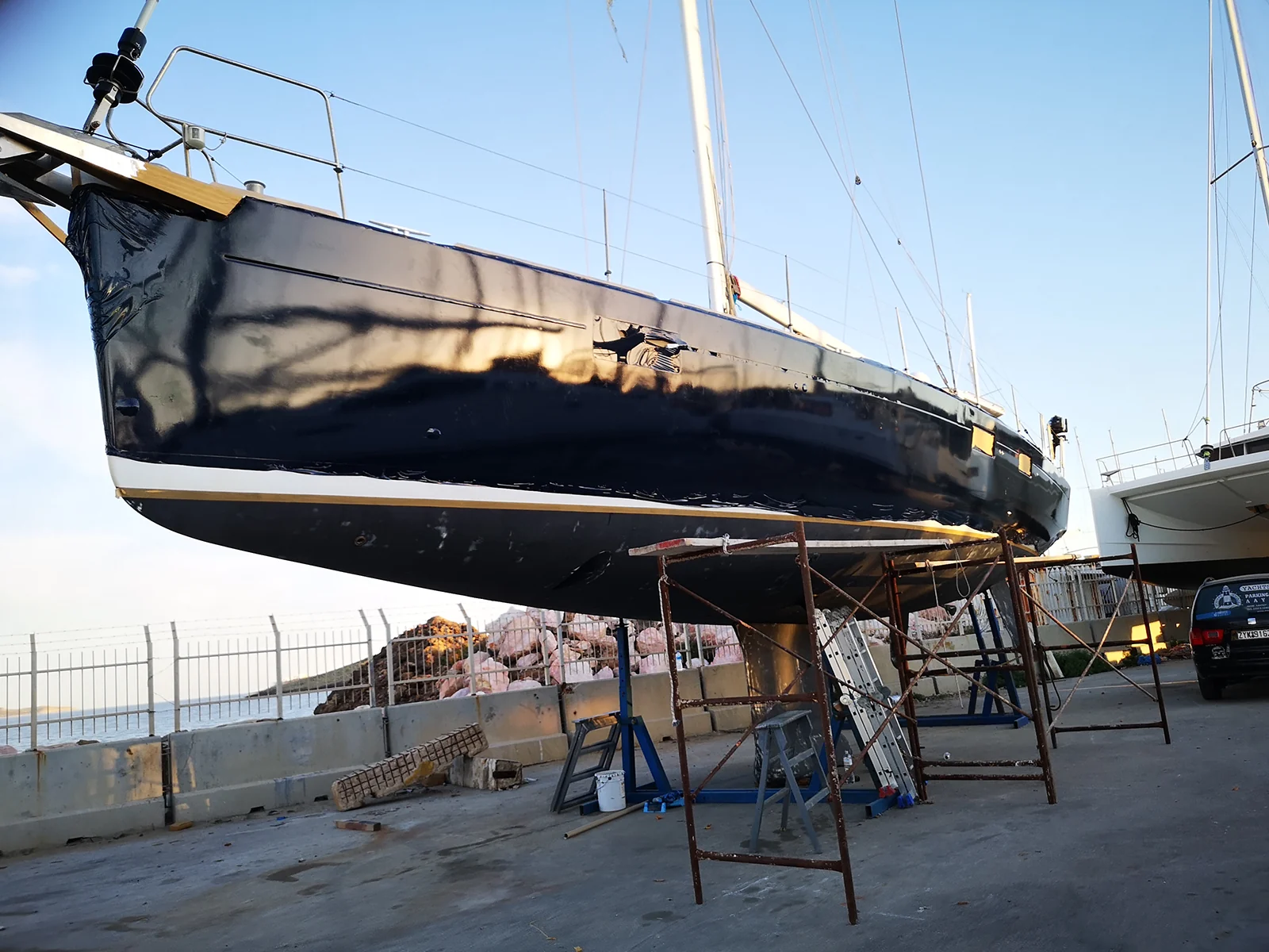Σκάφος μετά την εφαρμογή wrapping